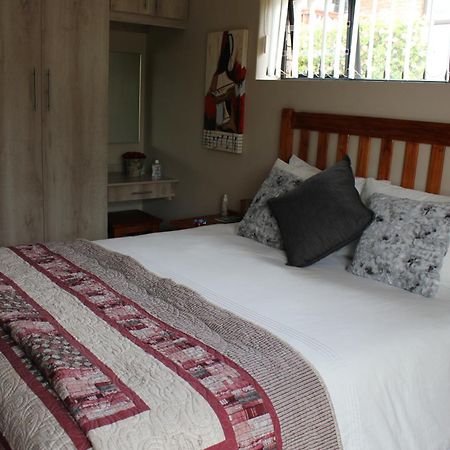 Traveller'S Rest, Reebok Bed and Breakfast Mossel Bay Exterior foto