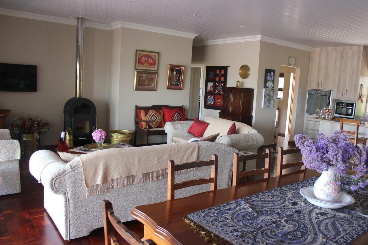 Traveller'S Rest, Reebok Bed and Breakfast Mossel Bay Exterior foto